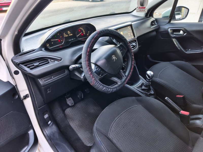 Foto 6 de PEUGEOT 208 5P ACTIVE BlueHDi 73kW 100CV