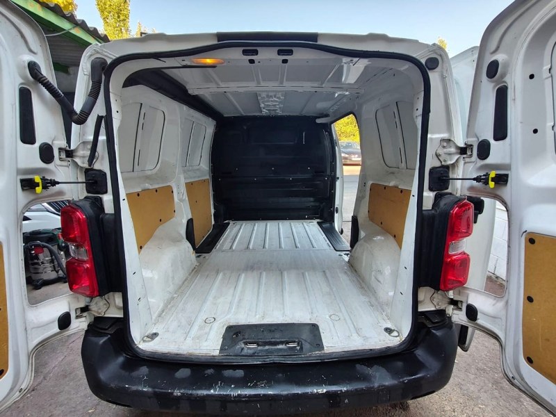 Foto 7 de CITROEN Jumpy Talla M BlueHDi 85KW 115CV 6v Confort