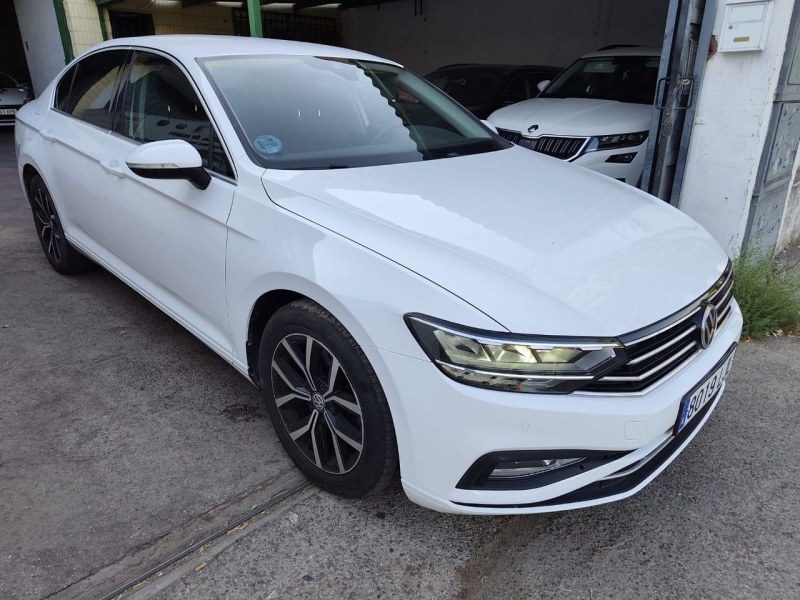 Foto 2 de VOLKSWAGEN Passat Executive 2.0 TDI 110kW 150CV DSG