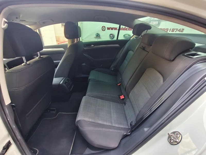 Foto 7 de VOLKSWAGEN Passat Executive 2.0 TDI 110kW 150CV DSG