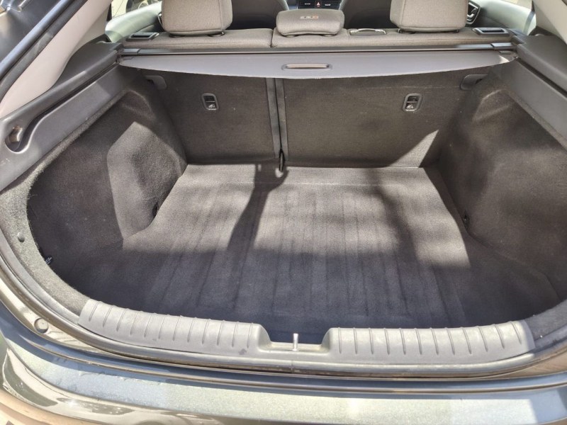 Foto 8 de HYUNDAI IONIQ 1.6 GDI HEV Klass DCT