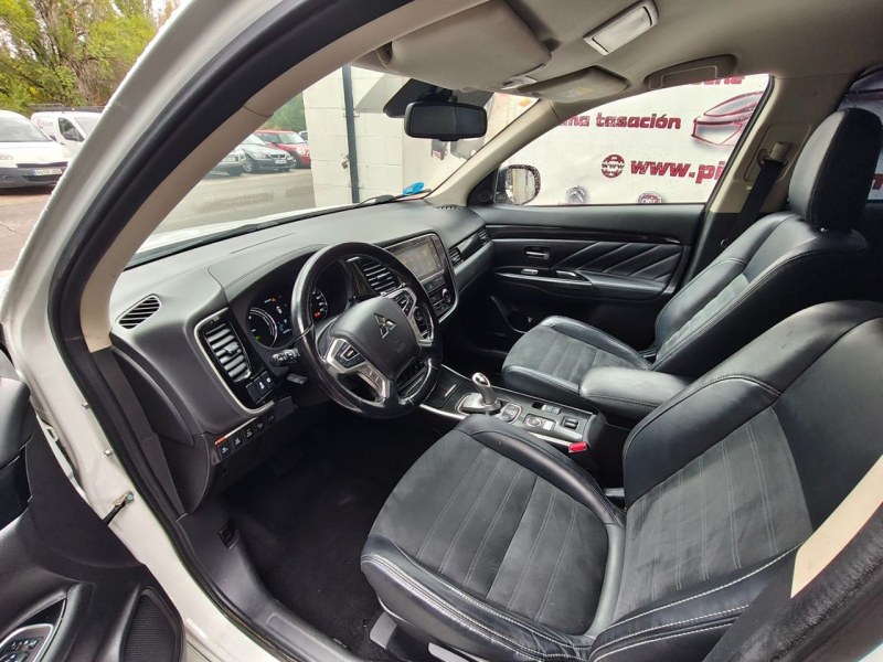 Foto 5 de MITSUBISHI Outlander 2.0 PHEV Kaiteki Auto 4WD