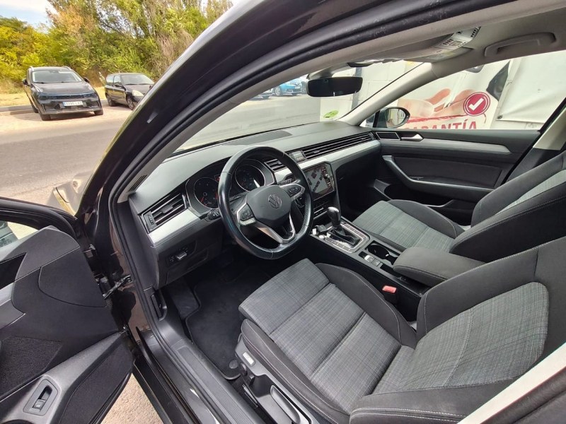 Foto 6 de VOLKSWAGEN Passat Variant Executive 2.0 TDI 110kW DSG