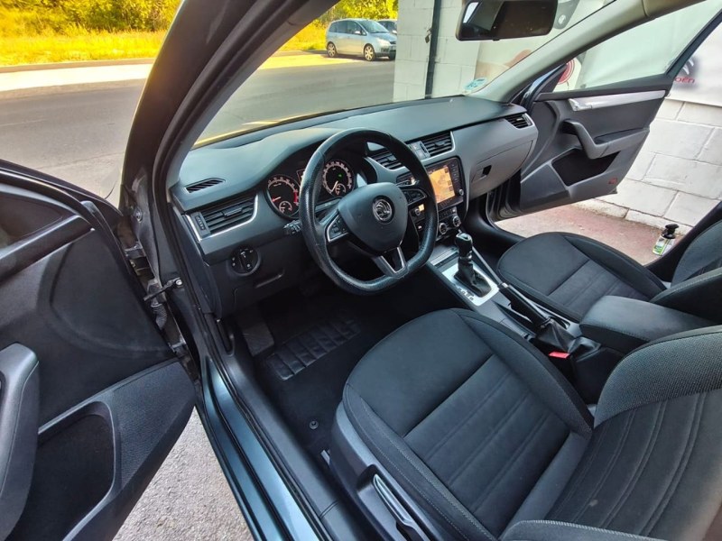 Foto 6 de SKODA Octavia 2.0 TDI CR 110KW 150CV DSG Ambition