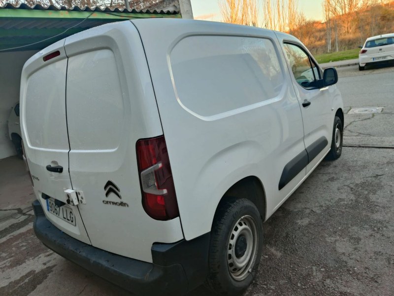 Foto 3 de CITROEN Berlingo Talla M BlueHDi 75 CONTROL