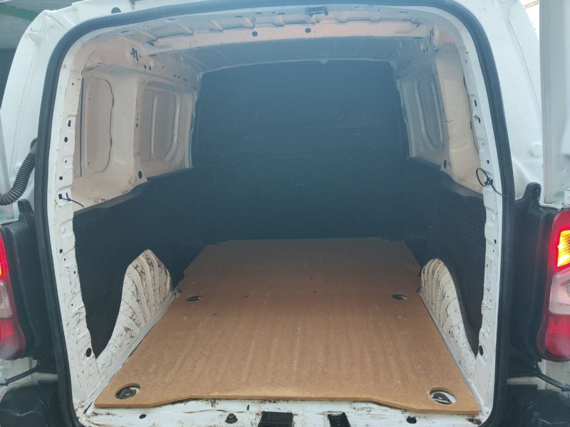 Foto 7 de CITROEN Berlingo Talla M BlueHDi 75 CONTROL