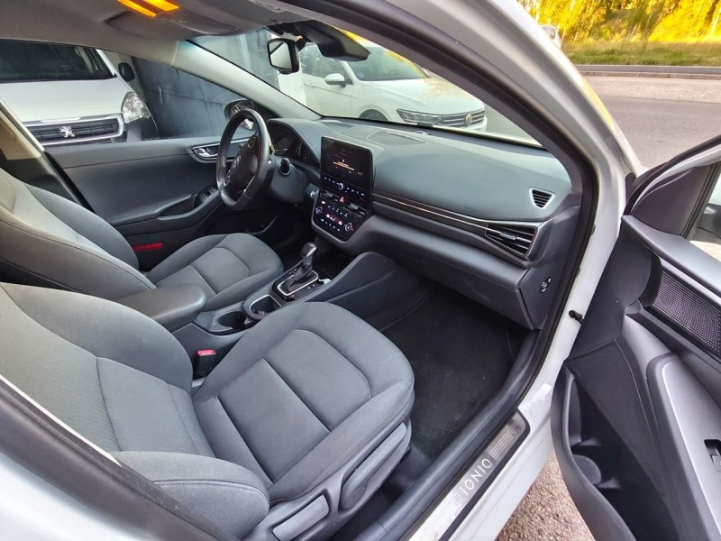 Foto 5 de HYUNDAI IONIQ 1.6 GDI PHEV Klass DT