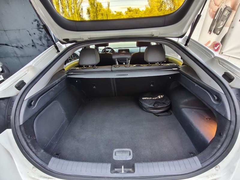 Foto 8 de HYUNDAI IONIQ 1.6 GDI PHEV Klass DT