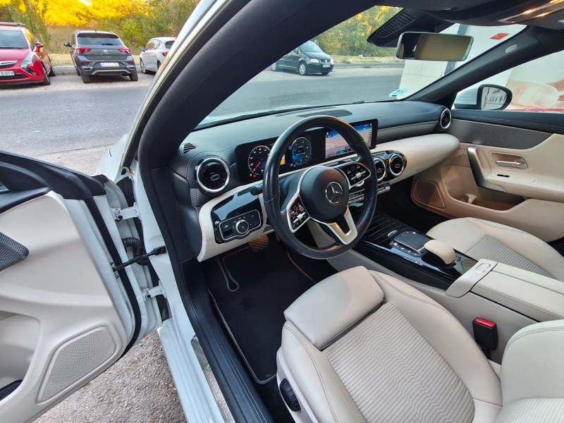 Foto 5 de MERCEDES-BENZ CLA CLA 220 D DCT Shooting Brake