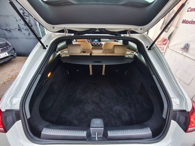 Foto 8 de MERCEDES-BENZ CLA CLA 220 D DCT Shooting Brake