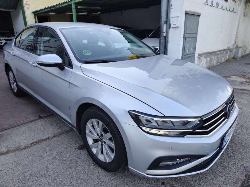 Foto 2 de VOLKSWAGEN Passat Business 2.0 TDI 110kW 150CV