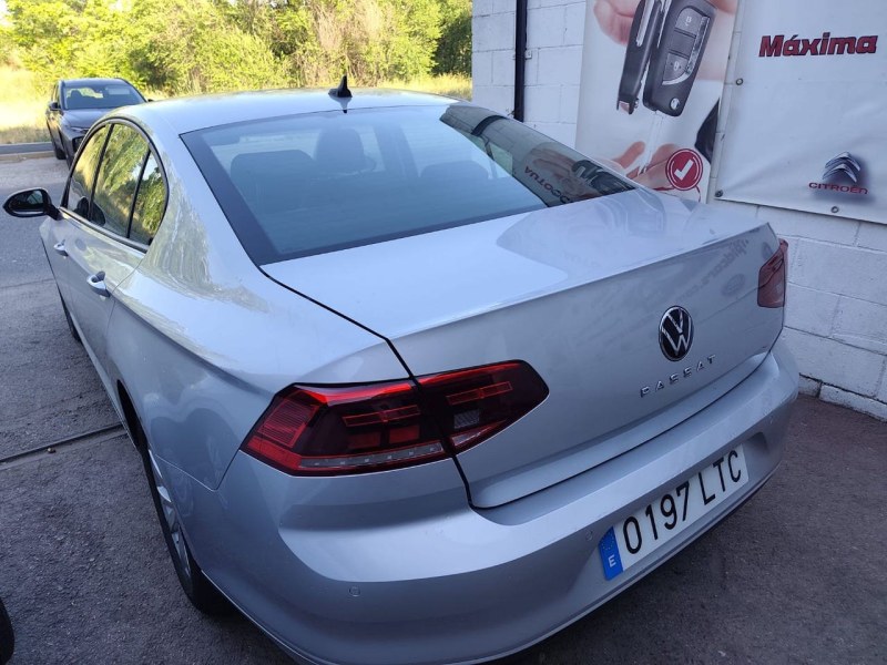 Foto 4 de VOLKSWAGEN Passat Business 2.0 TDI 110kW 150CV