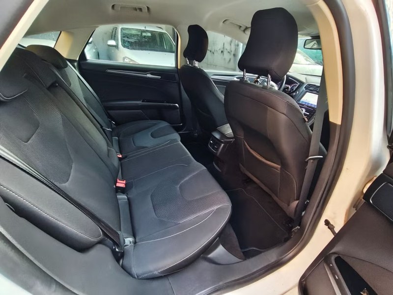 Foto 7 de FORD Mondeo 2.0 TDCi 110kW 150CV Titanium