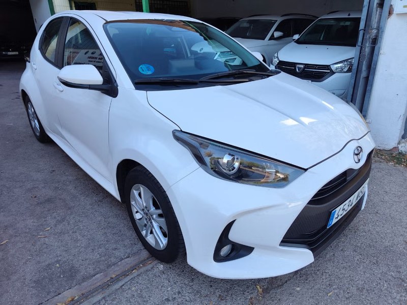 Foto 2 de TOYOTA Yaris 1.5 120H Active Plus