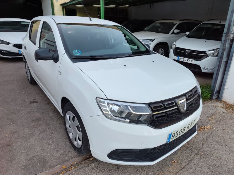 Foto 2 de DACIA Sandero Essential TCE 66kW 90CV GLP  SS