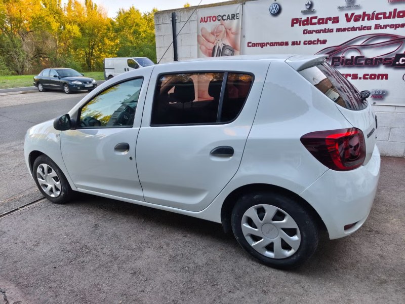 Foto 4 de DACIA Sandero Essential TCE 66kW 90CV GLP  SS