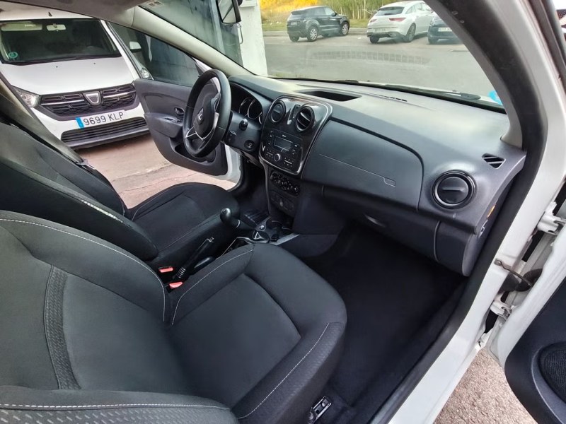 Foto 5 de DACIA Sandero Essential TCE 66kW 90CV GLP  SS