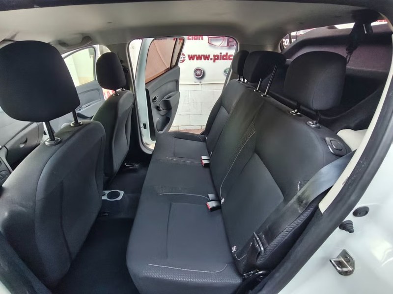 Foto 7 de DACIA Sandero Essential TCE 66kW 90CV GLP  SS