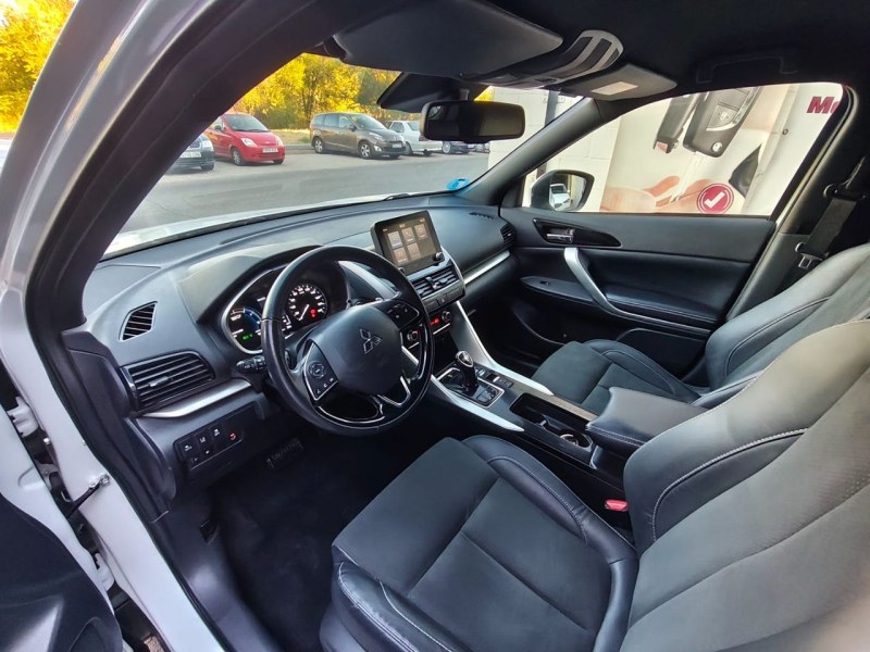 Foto 6 de MITSUBISHI Eclipse Cross 2.4 PHEV Kaiteki Auto 4WD